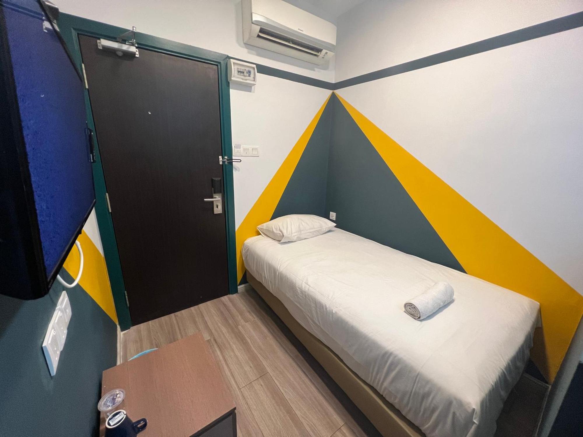 Smile Hotel Subang Airport Shah Alam Exteriör bild